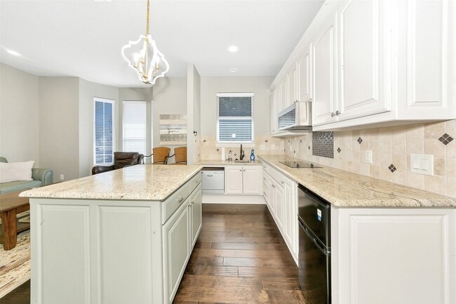 Building Photo - 185 Oyster Bay Ct