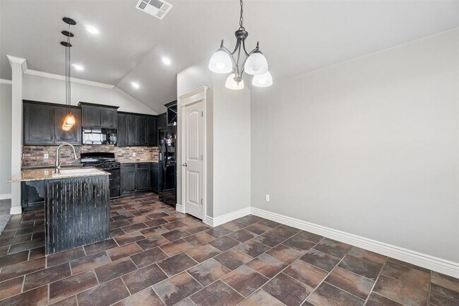 Building Photo - 4925 NW 164th Terrace