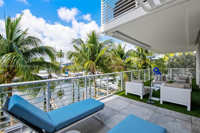 Building Photo - 151 Isle of Venice Dr