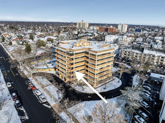 Building Photo - 321 Sunset Ave