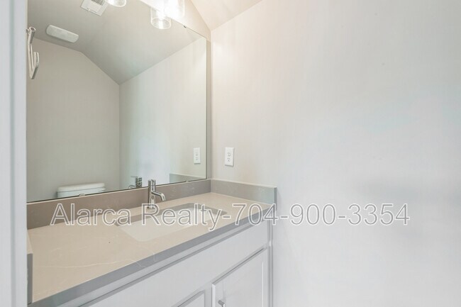 Building Photo - 1311 Millpark Ln