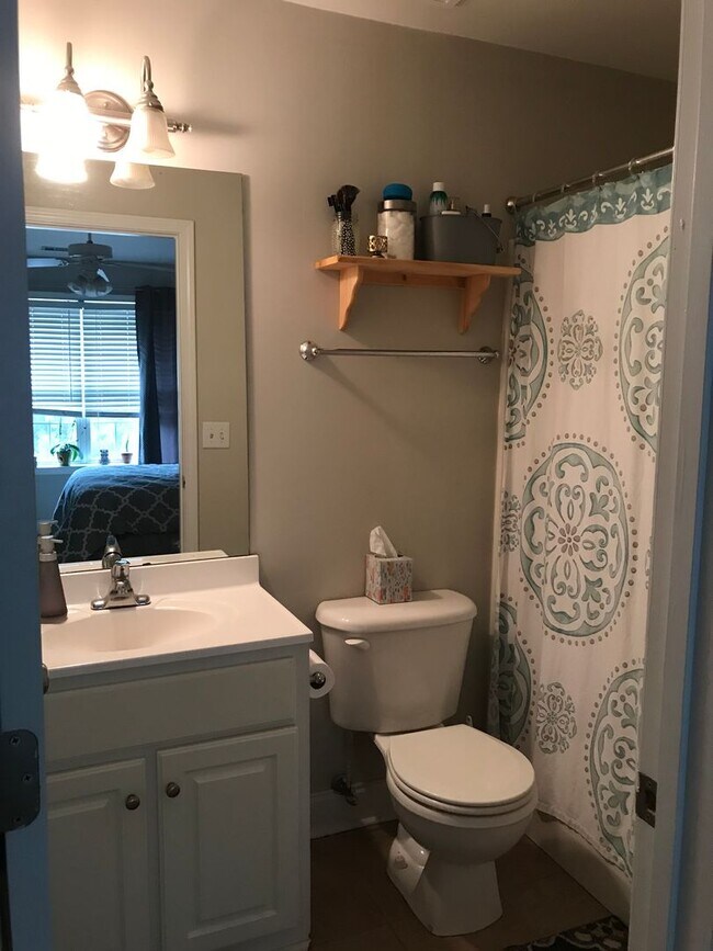 Building Photo - Stones Creek Townhome Condo!