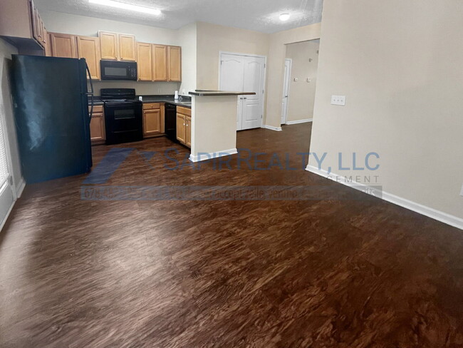 Building Photo - 6277 Ellenwood Dr