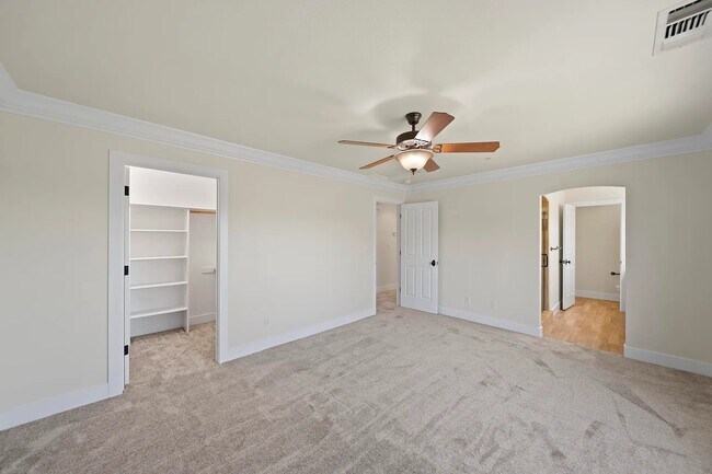 Building Photo - 5592 Diamond Ridge Dr