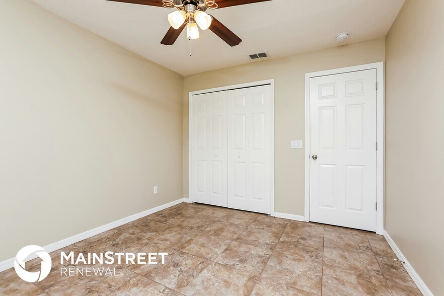 Building Photo - 3131 Branchville Dr