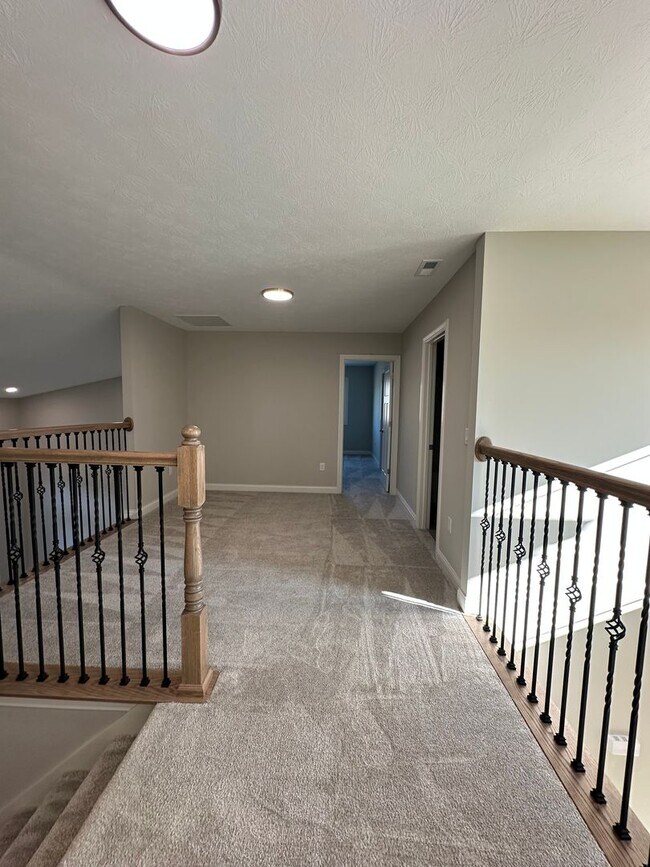 Building Photo - Spacious 4-Bedroom Single-Family Home in W...