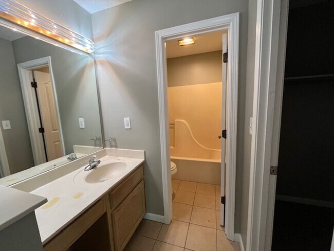 Building Photo - Renovated 3 Bedroom 2 Bath Home with 2 Car...