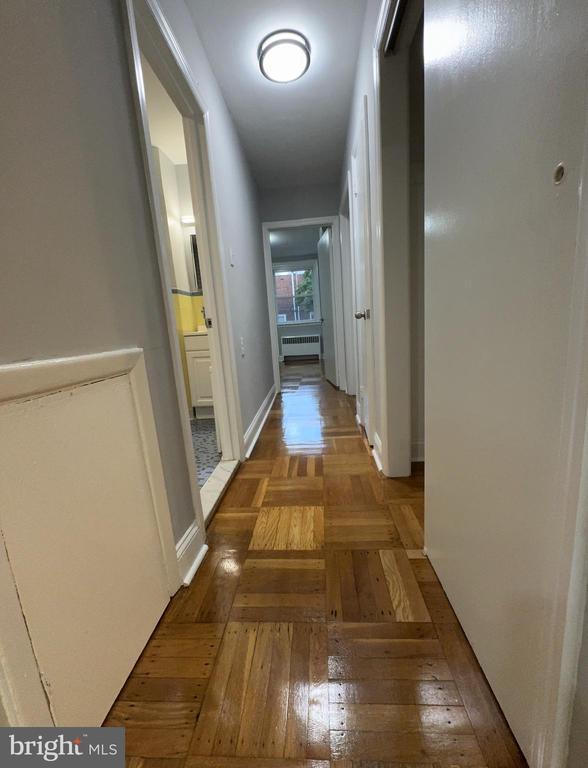 Building Photo - 928 Durard St