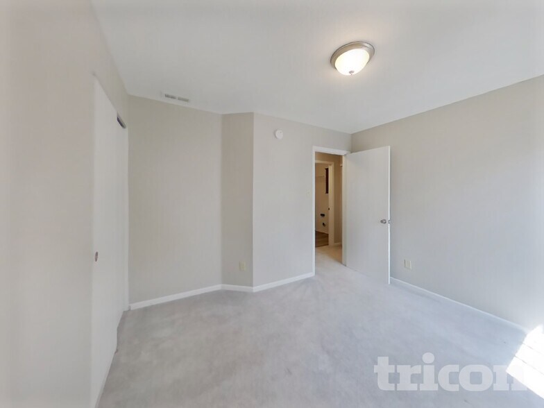 Building Photo - 7629 Mansfield Way