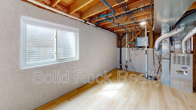 Building Photo - 535 Silver Spring Cir