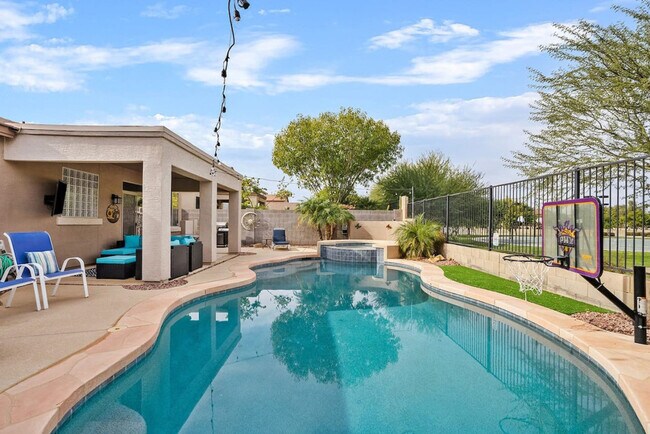 Building Photo - 488 E Diamond Trail