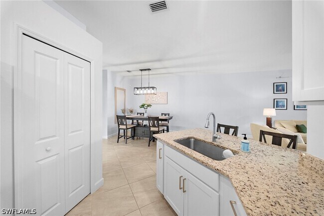 Building Photo - 14035 Pine Lodge Ln