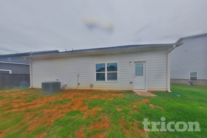 Building Photo - 109 Innis Brk Cir SW