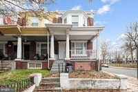 Building Photo - 851 S 57th St