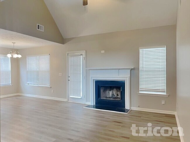 Building Photo - 266 Summer Hill Cir