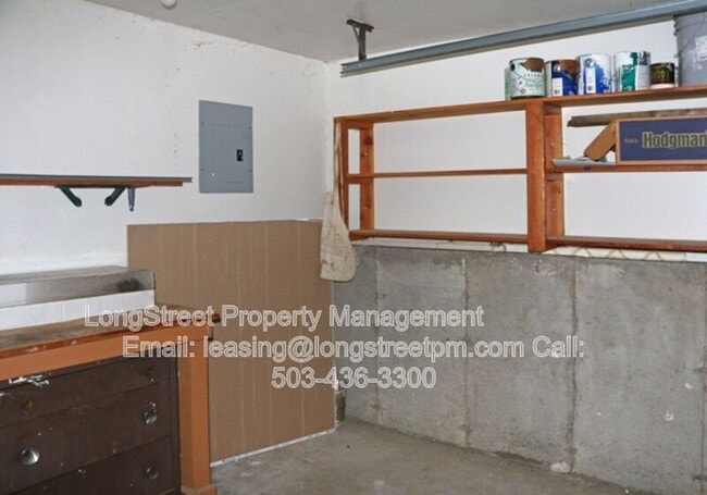 Building Photo - 1692 SW Reed Pl