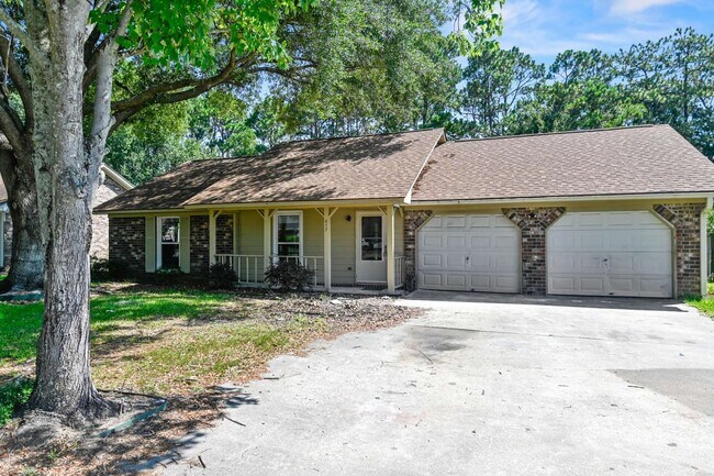 Building Photo - 617 Longleaf Rd
