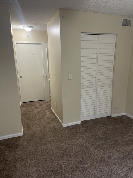 closet second bedroom - 1250 Wildwood Lakes Blvd