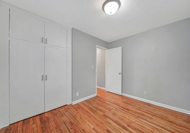 Building Photo - 2221 N 32nd St