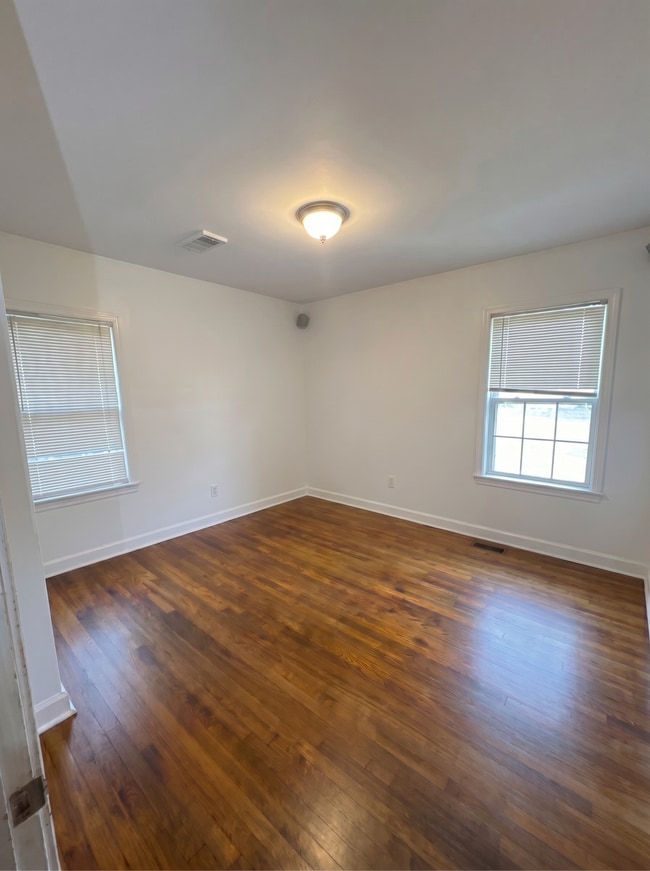 Building Photo - Newly Renovated 3-Bedroom Home in Memphis– Available Now!