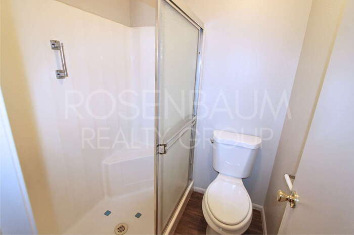 Building Photo - 623 W Guadalupe Rd