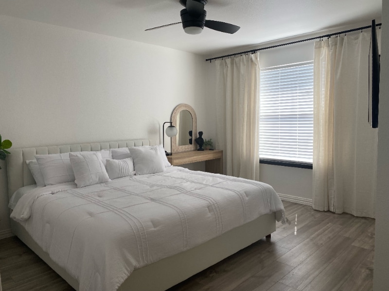 Building Photo - 2743 Hyde Park Dr