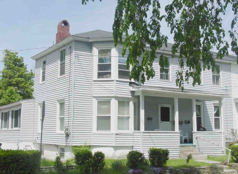 Building Photo - 1551 Main St