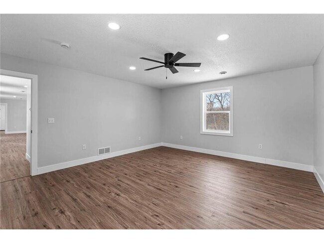 Building Photo - 1768 US-8