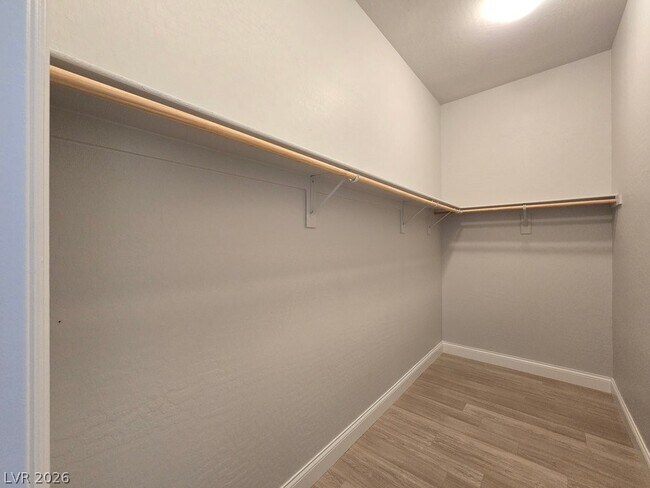 Building Photo - 8090 Ancient Oaks Ave