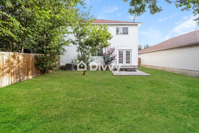 Building Photo - 6614 Honeyridge Ln