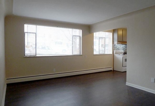 Building Photo - bedroom in Denver CO 80220