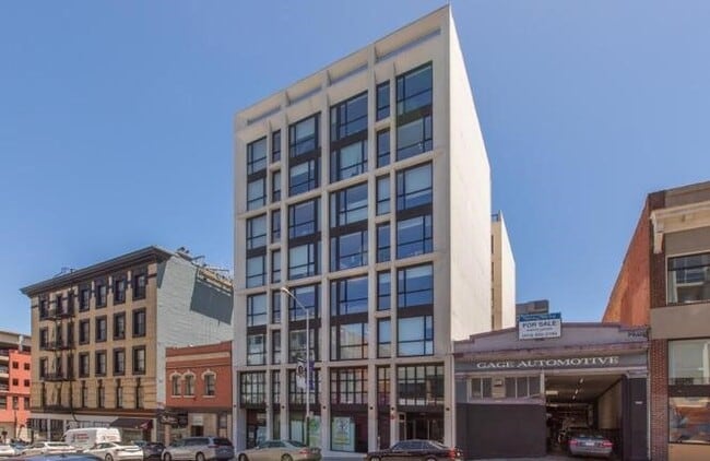 Building Photo - 1433 Bush St