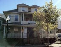 Building Photo - 1458 E Main St