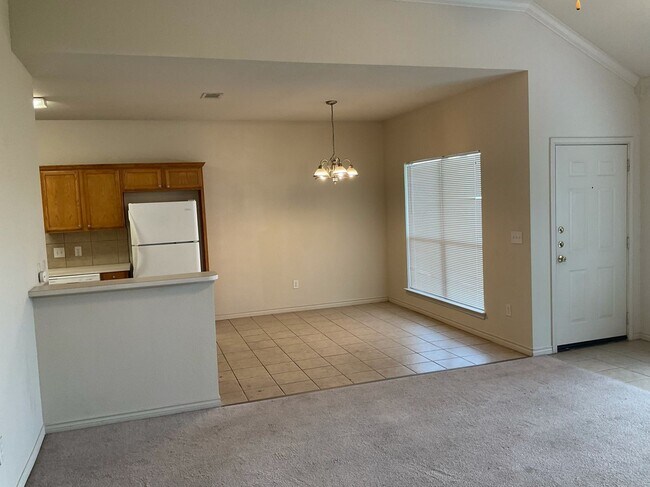 Building Photo - 800-804 Quarter Horse Trail