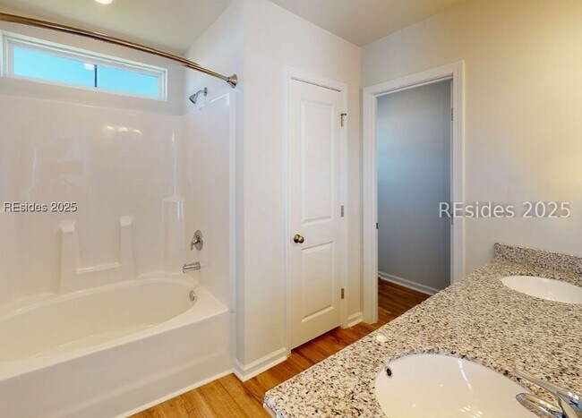 Building Photo - 36 Kelsey Ln