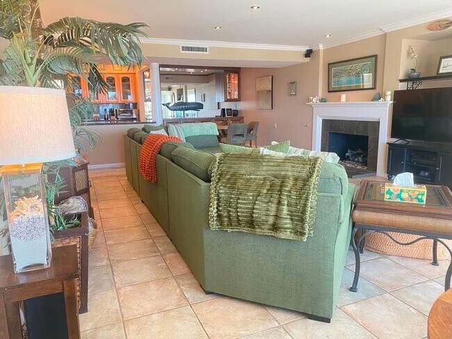 Building Photo - 501 Avenida Del Mar