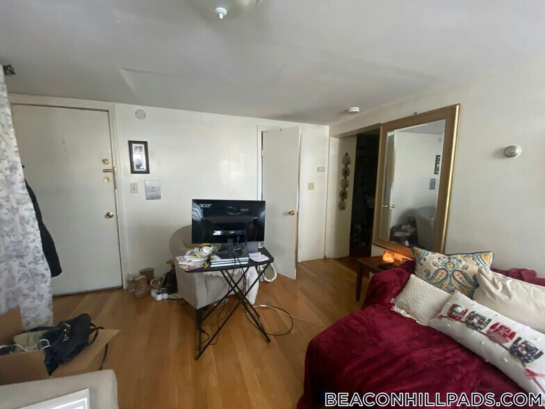 Building Photo - 232 Cambridge St