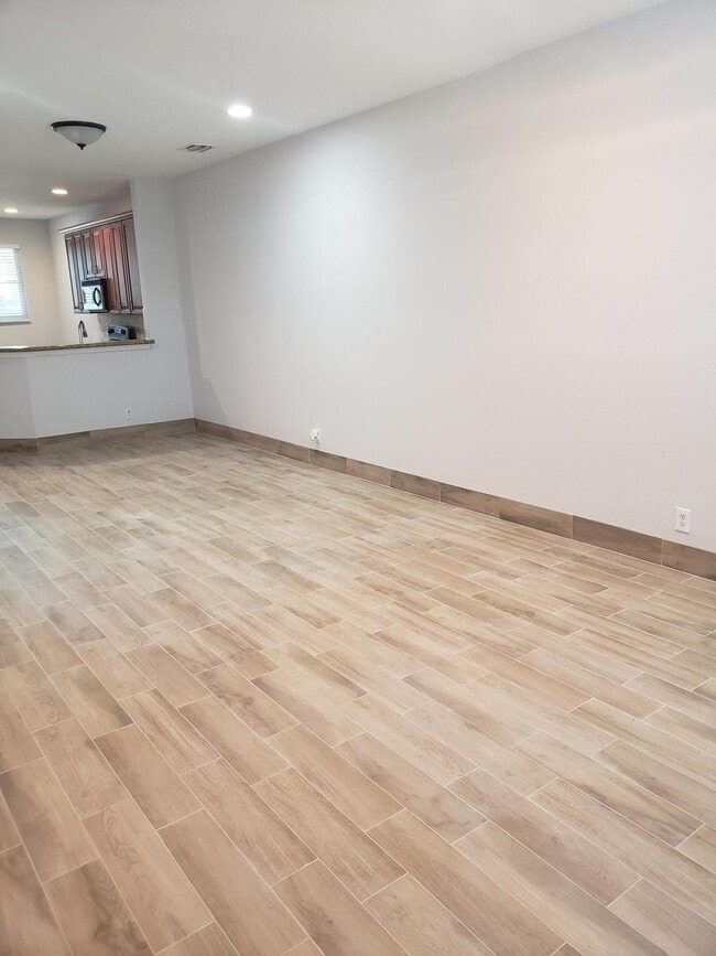 Building Photo - 222 Bayfront Dr