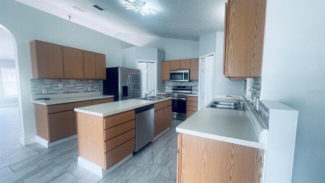 Building Photo - 729 Del Rio Way