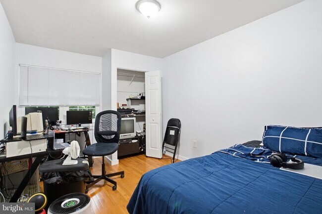 Building Photo - 2042 Headlands Cir