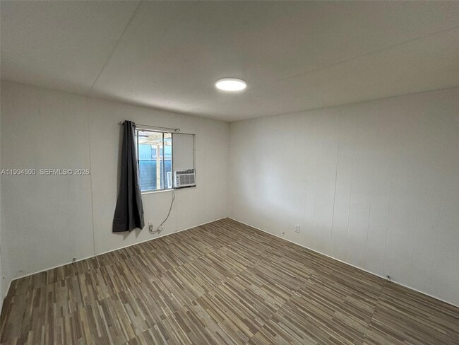 Building Photo - 11942 N Branch Rd