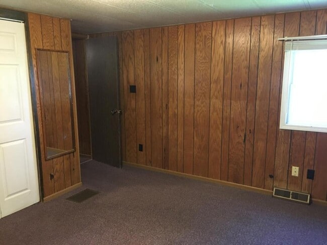 Building Photo - 4712 Road 70Y