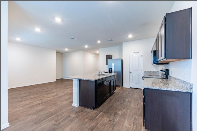 Building Photo - 14500 Fitzgibbon Dr