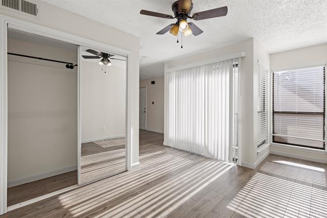 Building Photo - 2301 Balsam Dr