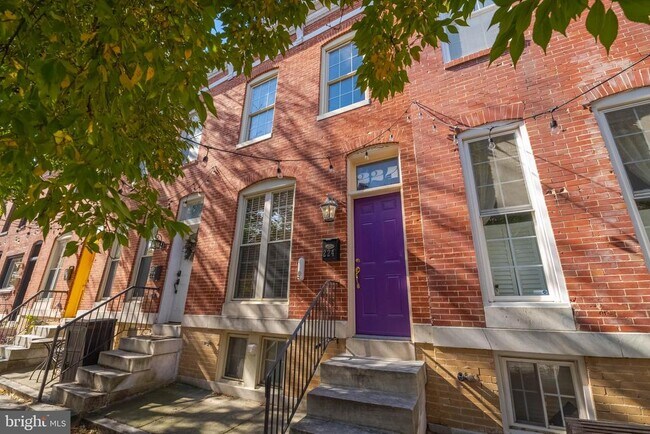 Building Photo - 224 N Milton Ave