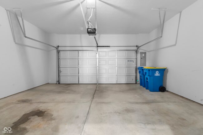 Building Photo - 812 Kinzer Ave