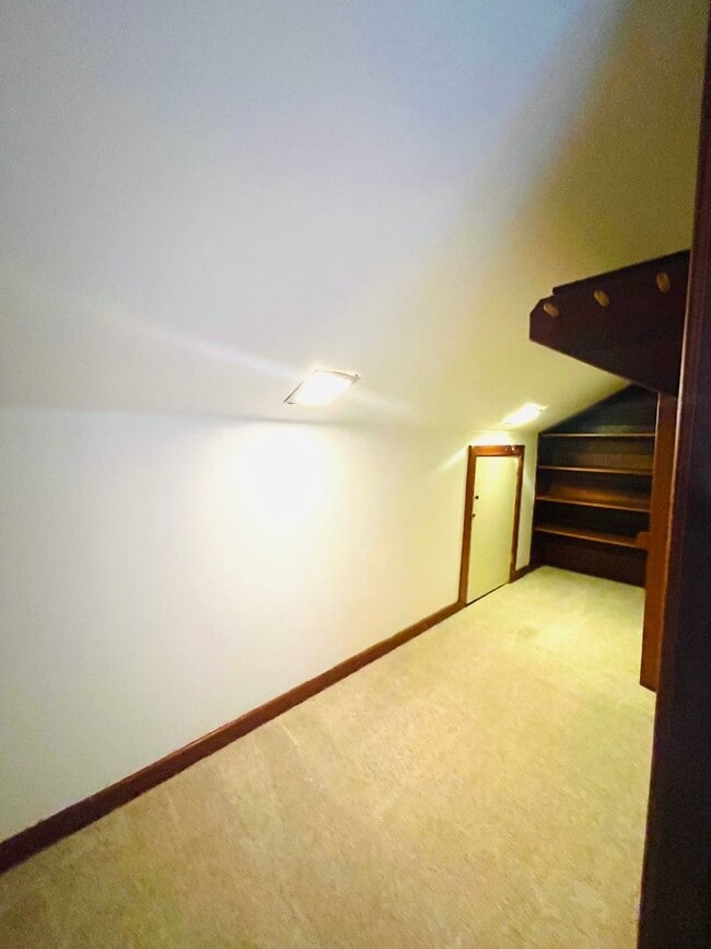 Building Photo - Coastal Living just step away from the BEACH~ Spacious - 3 story home with large living/dining ar...