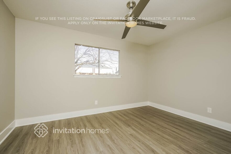 Building Photo - 923 Meadow Mead Dr