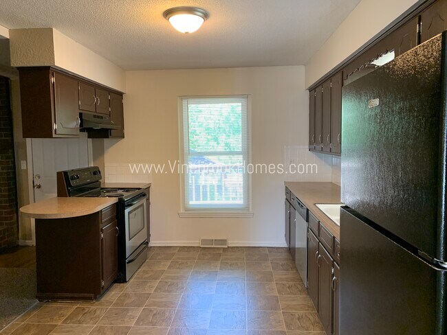 Building Photo - 1113 SW 18 St