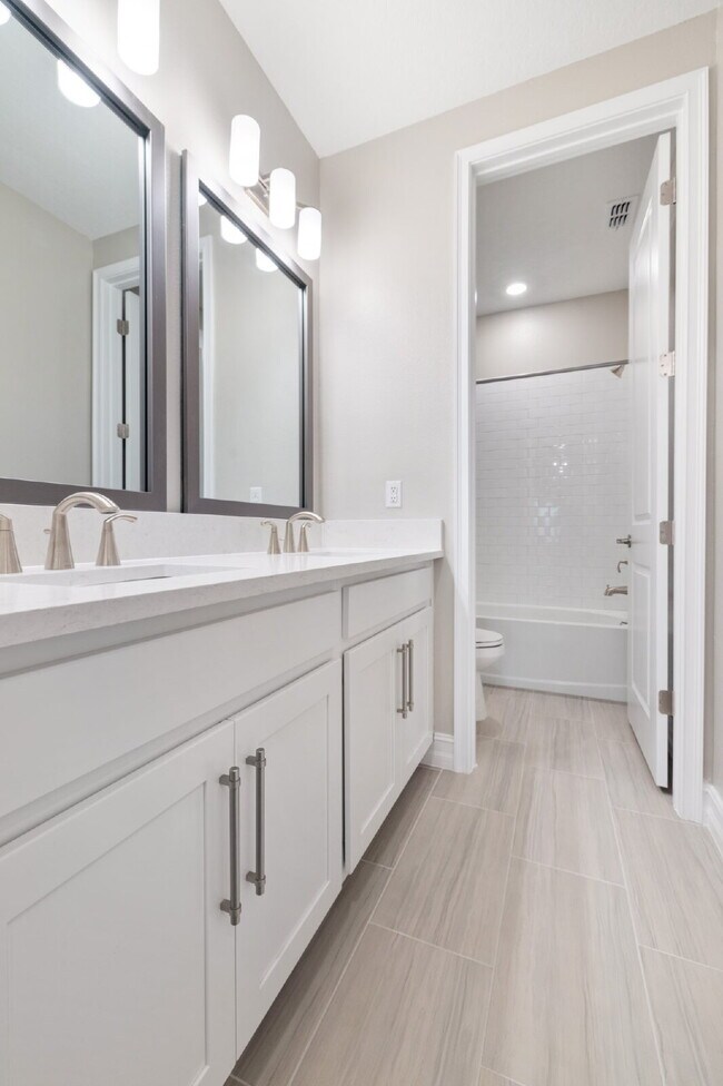 Building Photo - Estancia gated community 4-Bed Oasis with ...